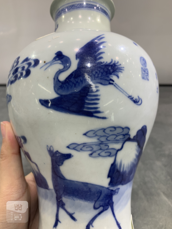 清康熙青花鹤鹿同春诗文梅瓶 - 图11